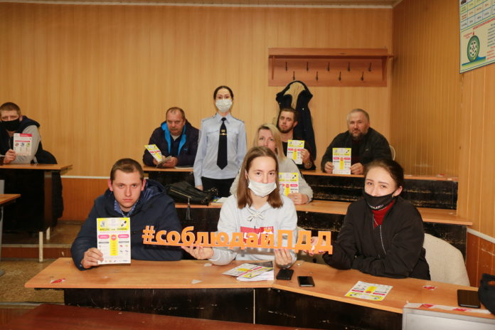 Автоинспекторы поведали кандидатам в водители о недопустимости нарушений ПДД при перевозке несовершеннолетних пассажиров Автоинспекторы поведали кандидатам в водители о недопустимости нарушений ПДД при перевозке несовершеннолетних пассажиров