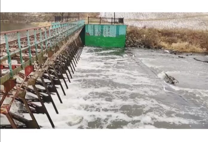 МУП «Водоканал» проводит работы на плотине через реку Пахру 15-17 ноября