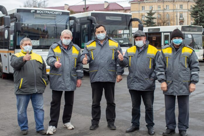 Глава округа Николай Пестов поздравил работников и ветеранов сферы автомобильного и пассажирского транспорта