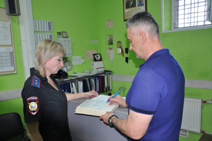 Председатель Общественного совета при УМВД России по г.о. Подольск посетил изолятор временного содержания Председатель Общественного совета при УМВД России по г.о. Подольск посетил изолятор временного содержания