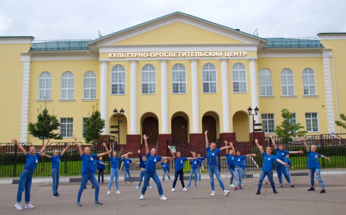 Единый день открытых дверей прошел в Культурно-просветительском центре «Дубровицы» Единый день открытых дверей прошел в Культурно-просветительском центре «Дубровицы»