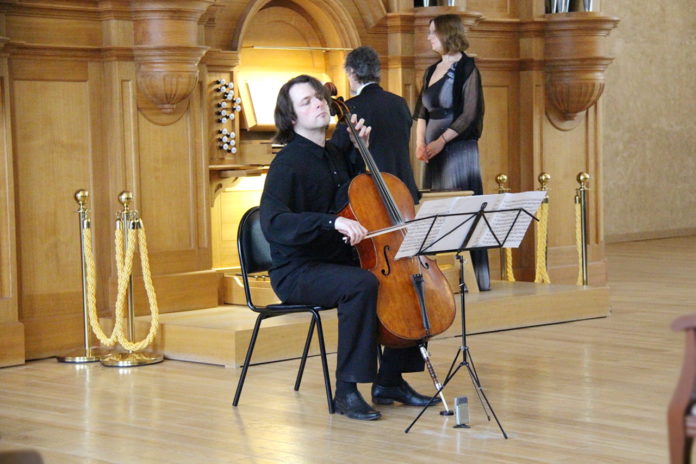 Концерт «Бах и образы Италии» состоялся в КПЦ «Дубровицы» Концерт «Бах и образы Италии» состоялся в КПЦ «Дубровицы»