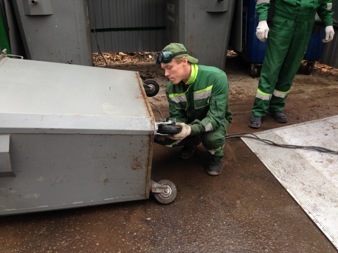 За месяц ООО «МСК-НТ» отремонтировала в Большом Подольске 160 контейнеров для сбора ТКО