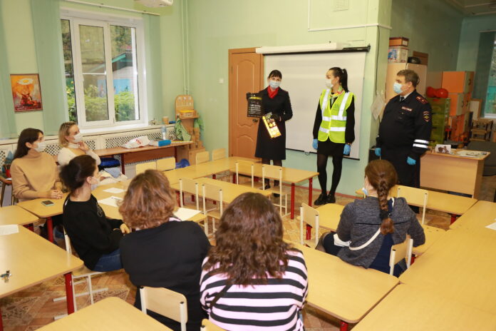 В Подольске проходят родительские собрания о безопасности нахождения детей в дорожно-транспортной среде В Подольске проходят родительские собрания о безопасности нахождения детей в дорожно-транспортной среде