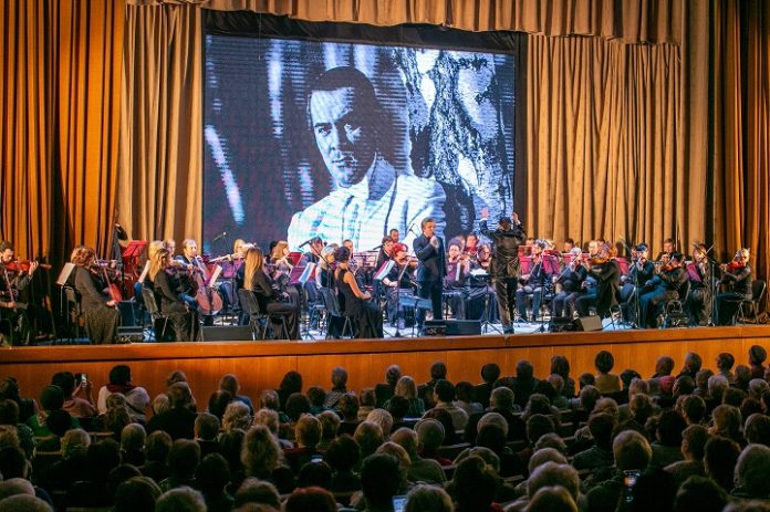 С песней нас не разлучить…