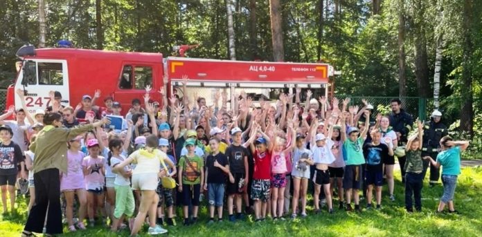 Учебную эвакуацию в лагере «Ромашка» провели подольские огнеборцы Учебную эвакуацию в лагере «Ромашка» провели подольские огнеборцы