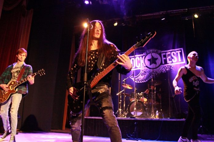 Рокеры разбудили Климовск