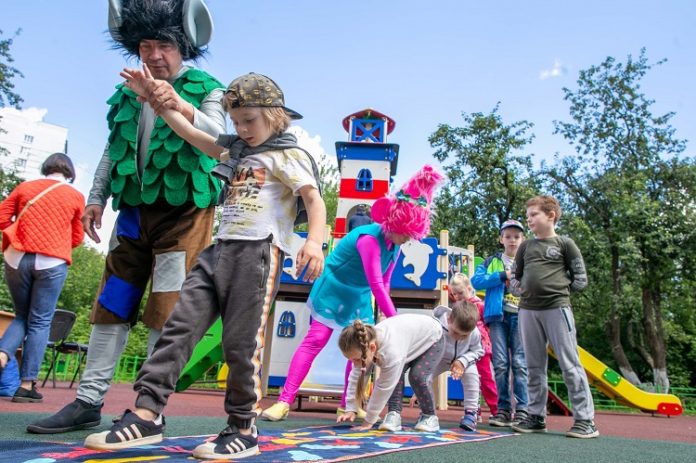 Акция «Школа ЖКХ нашего двора» прошла 6 июля в Большом Подольске