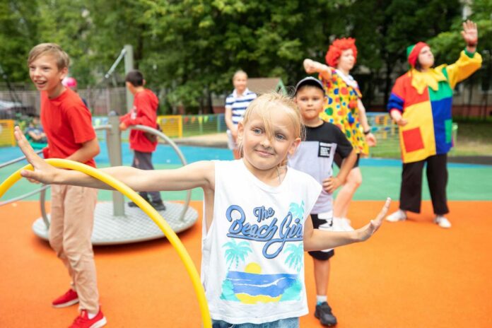 Жители Климовска приглашаются на открытие детских площадок Жители Климовска приглашаются на открытие детских площадок