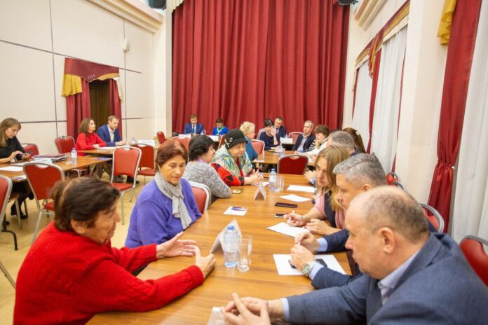 Выездная администрация Подольска приняла жителей Лаговского Выездная администрация Подольска приняла жителей Лаговского