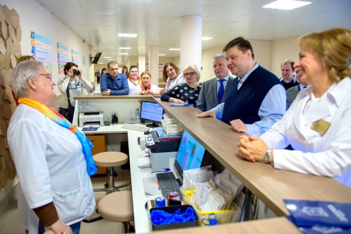 Глава муниципалитета посетил открывшуюся после ремонта поликлинику в Кутузове