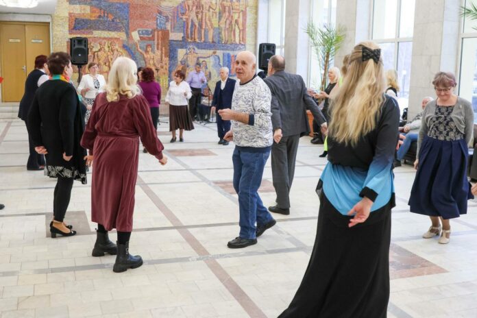 В ДК «Октябрь» прошел вечер отдыха для старшего поколения В ДК «Октябрь» прошел вечер отдыха для старшего поколения