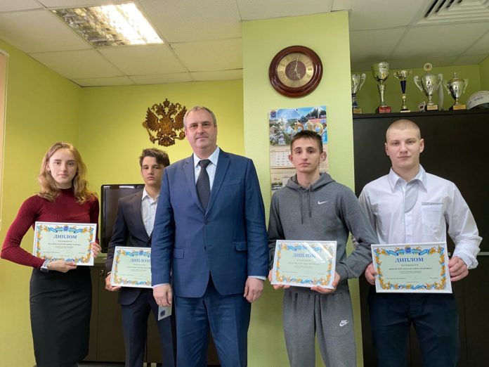 Выдающимся подольским спортсменам вручили премии Выдающимся подольским спортсменам вручили премии