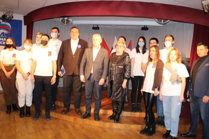 «Диалог на равных»: Депутаты провели встречу с молодогвардейцами «Диалог на равных»: Депутаты провели встречу с молодогвардейцами