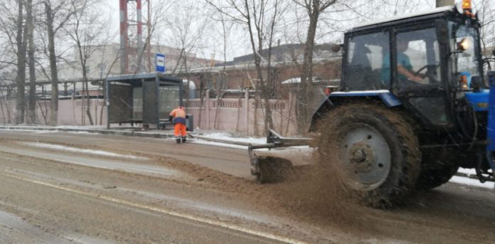 Более 80 единиц дорожной техники задействовано в уборке снега в муниципалитете