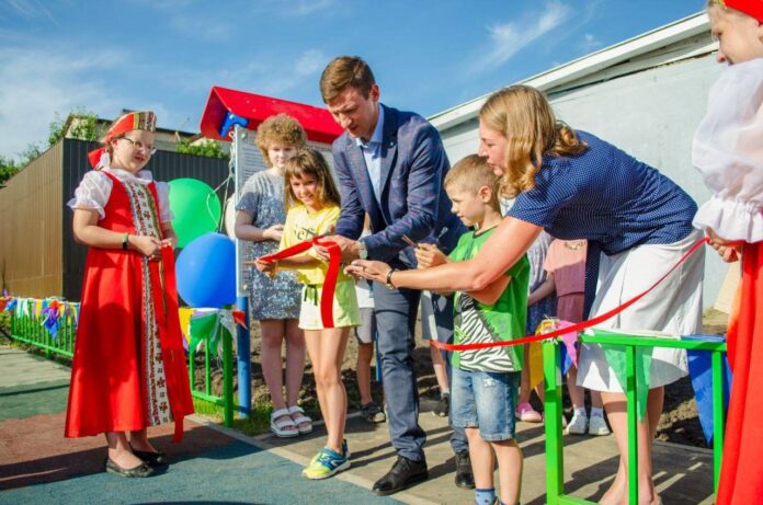 Новая детская игровая площадка открыта в деревне Северово Новая детская игровая площадка открыта в деревне Северово