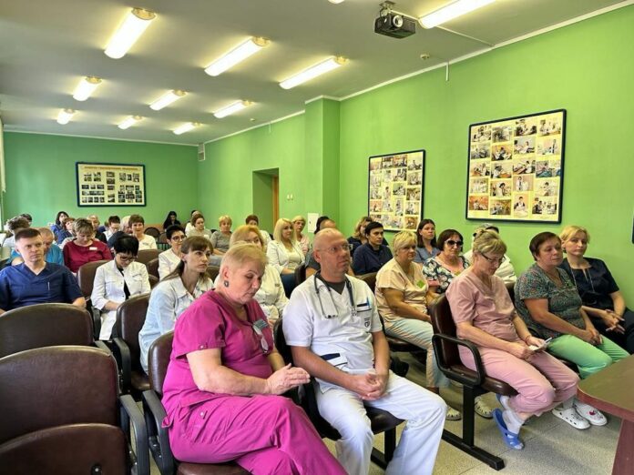 Алексей Никулин встретился с трудовым коллективом Подольского родильного дома Алексей Никулин встретился с трудовым коллективом Подольского родильного дома