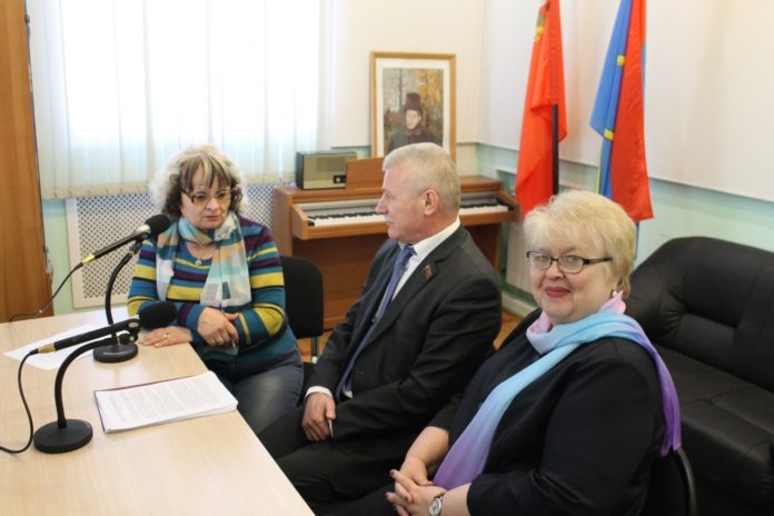 Депутат Мособлдумы Павел Максимович дал интервью журналистам подольского Медиацентра Депутат Мособлдумы Павел Максимович дал интервью журналистам подольского Медиацентра