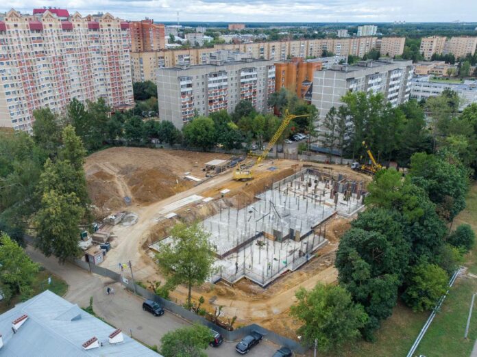 В Климовске ведется строительство важнейшего социального объекта г. о. Подольск— детского сада на 240... В Климовске ведется строительство важнейшего социального объекта г. о. Подольск— детского сада на 240...