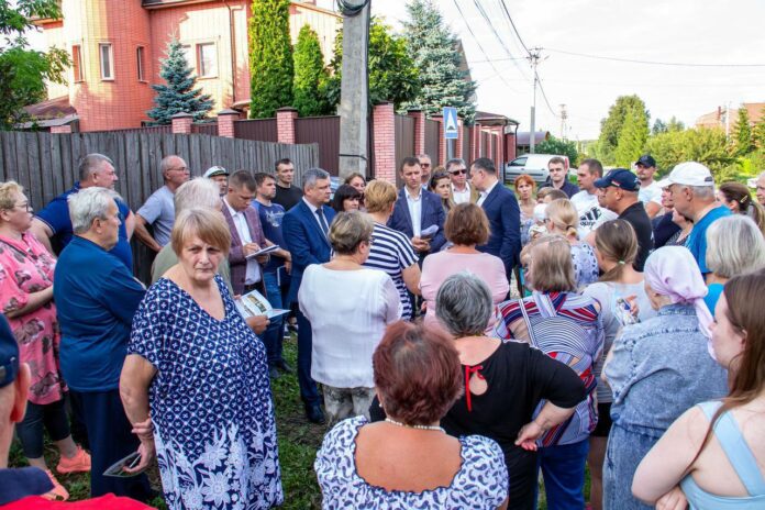 Встреча с жителями Матвеевского была многолюдной Встреча с жителями Матвеевского была многолюдной
