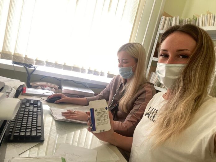 Подольским медикам помогают сотрудники Дворца творчества молодежи