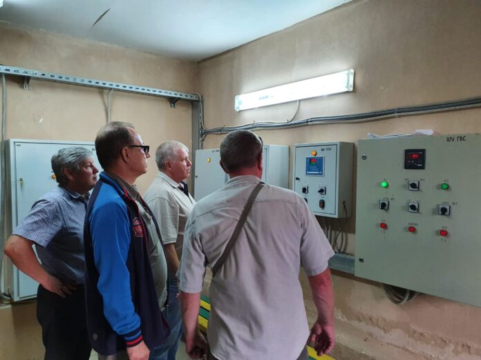 В микрорайоне Кузнечики проверили готовность двух многоквартирных домов к началу отопительного сезона