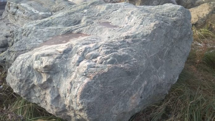 Камень из города-героя Москвы установят в Подольске в саду камней