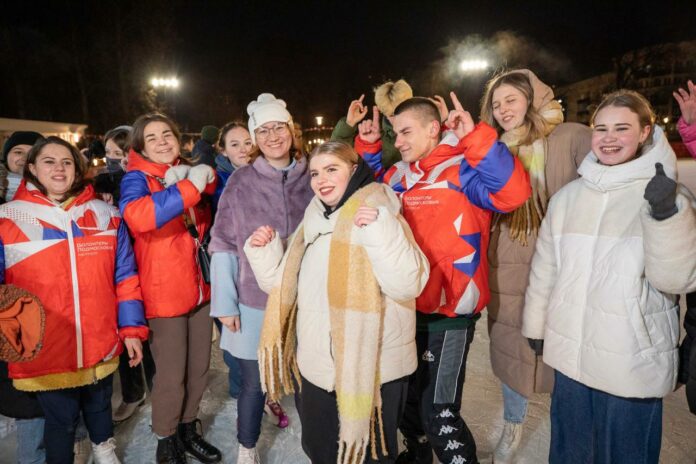 Более пятисот юных подольчан отпраздновали День студента на катке в парке Талалихина Более пятисот юных подольчан отпраздновали День студента на катке в парке Талалихина