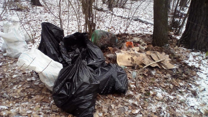 «Антимусорный рейд» стартовал в лесах Московской области «Антимусорный рейд» стартовал в лесах Московской области