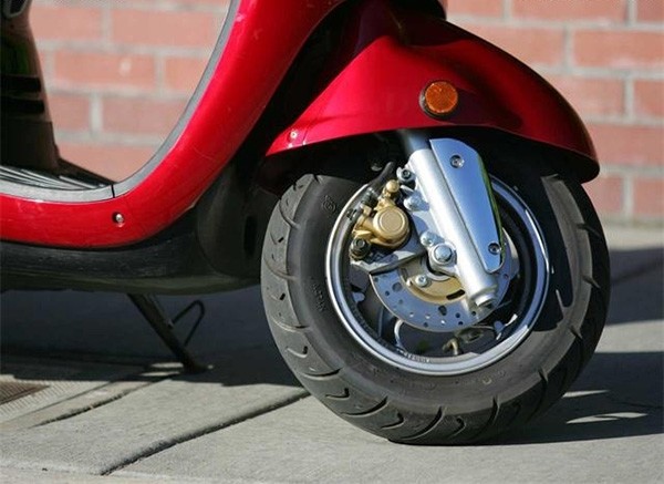 Полицейские раскрыли кражу скутера в Подольске