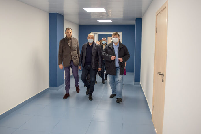 Ремонт в поликлинике в Больничном проезде планируется завершить к середине декабря Ремонт в поликлинике в Больничном проезде планируется завершить к середине декабря