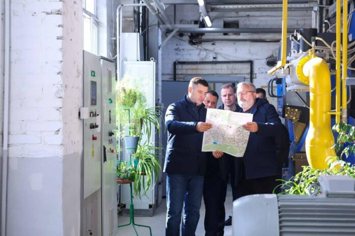 Глава Подольска проверил работу объектов теплоснабжения Глава Подольска проверил работу объектов теплоснабжения