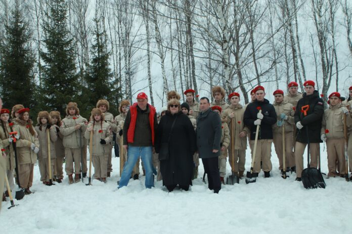 Юнармейцы Подольска открыли Всероссийскую акцию «Верни герою имя» Юнармейцы Подольска открыли Всероссийскую акцию «Верни герою имя»