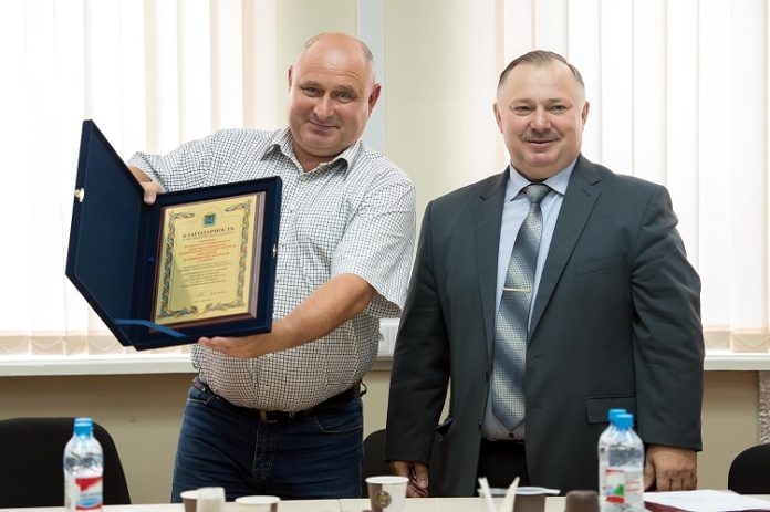 Благодарностью главы Городского округа Подольск Николая Пестова награжден коллектив ФГУП «Подольская МИС» Благодарностью главы Городского округа Подольск Николая Пестова награжден коллектив ФГУП «Подольская МИС»