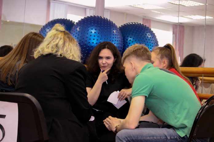 В городской школе вожатых проверили знания выпускников В городской школе вожатых проверили знания выпускников