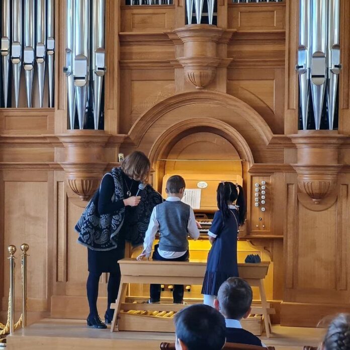 В КПЦ «Дубровицы» стартовал проект «Музыка как универсальный язык» В КПЦ «Дубровицы» стартовал проект «Музыка как универсальный язык»