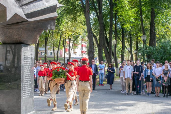 Акция памяти жертв терактов прошла в Подольске