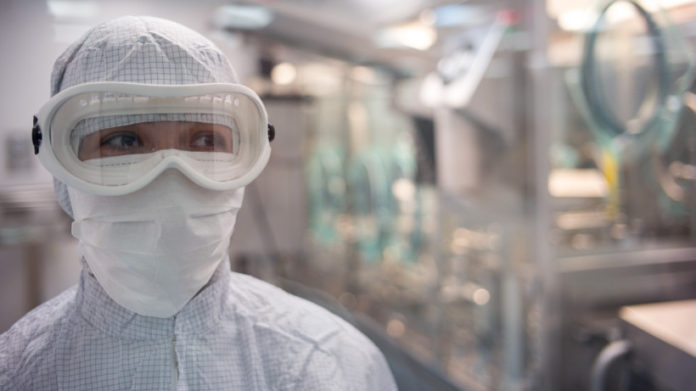 Компания «Петровакс» приступила к клиническим исследованиям препарата против коронавируса