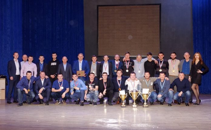 Закрыли футбольный сезон Закрыли футбольный сезон