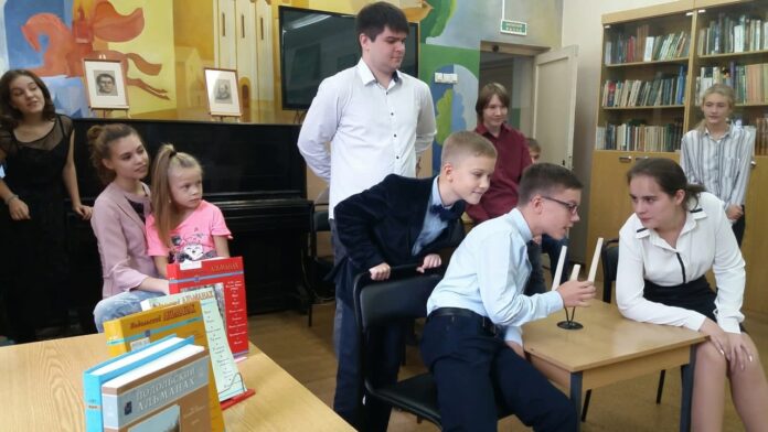 В подольской библиотеке № 12 состоялся тренинг актерского мастерства В подольской библиотеке № 12 состоялся тренинг актерского мастерства