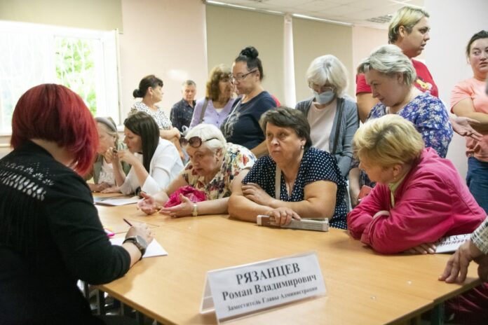 Выездная администрация Подольска встретилась с жителями Северного микрорайона Выездная администрация Подольска встретилась с жителями Северного микрорайона