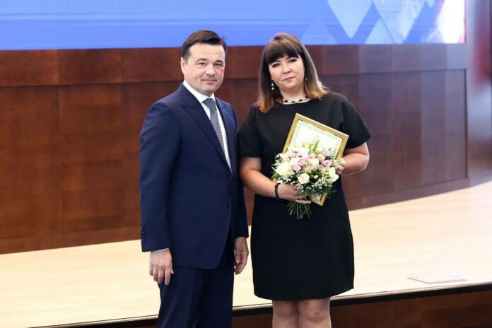 Поздравляем нашу землячку Яну Максимову с наградой! Поздравляем нашу землячку Яну Максимову с наградой!