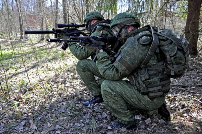 Более 18 000 комплектов боевой экипировки «Ратник» направил ЦНИИТОЧМАШ в российскую армию