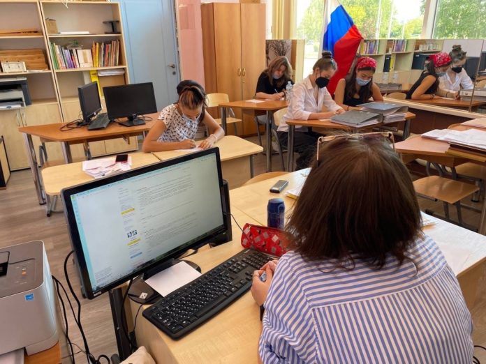 Международный день грамотности отметили во Дворце Молодежи