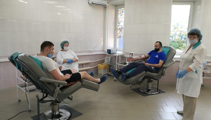 Сдали кровь