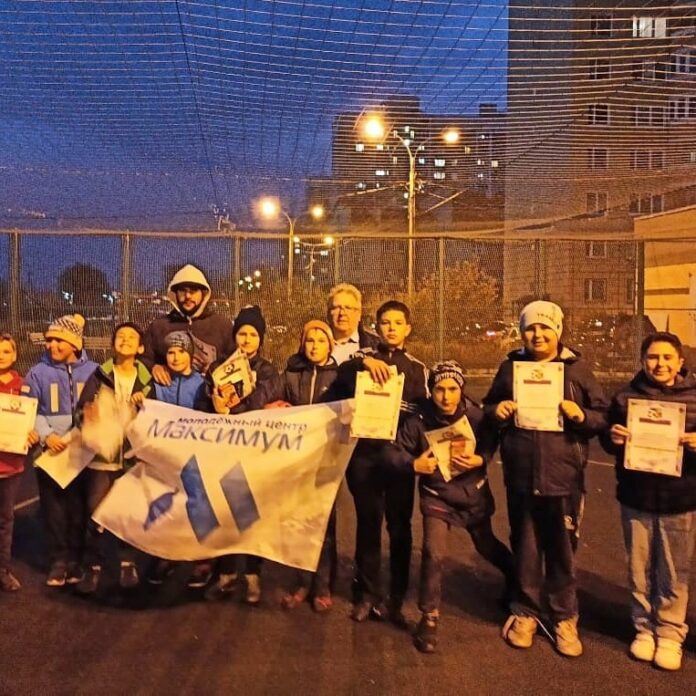 Турнир дворовых команд “Футбол против наркотиков” состоялся на базе МЦ “Максимум”