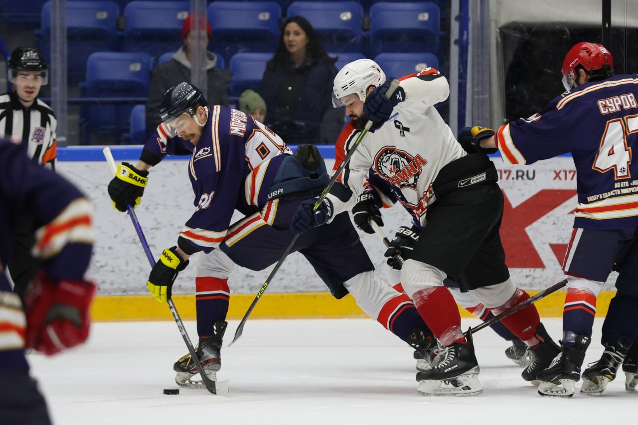 Определились финалисты чемпионата Подольска по хоккею памяти Дмитрия Тараева
