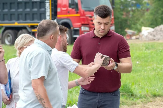 Благоустройство Певческого поля проинспектировал глава Подольска