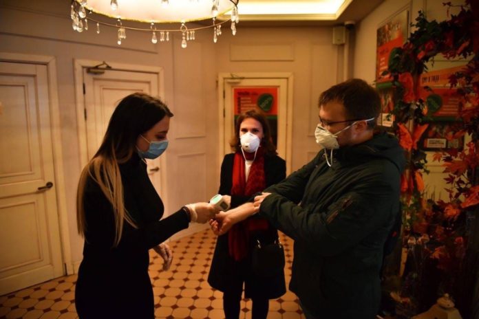 Все подмосковные дома отдыха, места общепита и развлекательные заведения продолжат свою работу в новогодние... Все подмосковные дома отдыха, места общепита и развлекательные заведения продолжат свою работу в новогодние...