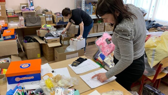 Волонтерский центр городского округа Подольск продолжает собирать гуманитарную помощь Волонтерский центр городского округа Подольск продолжает собирать гуманитарную помощь